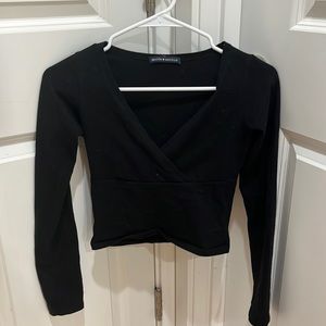 Brandy Melville black v neck crop top